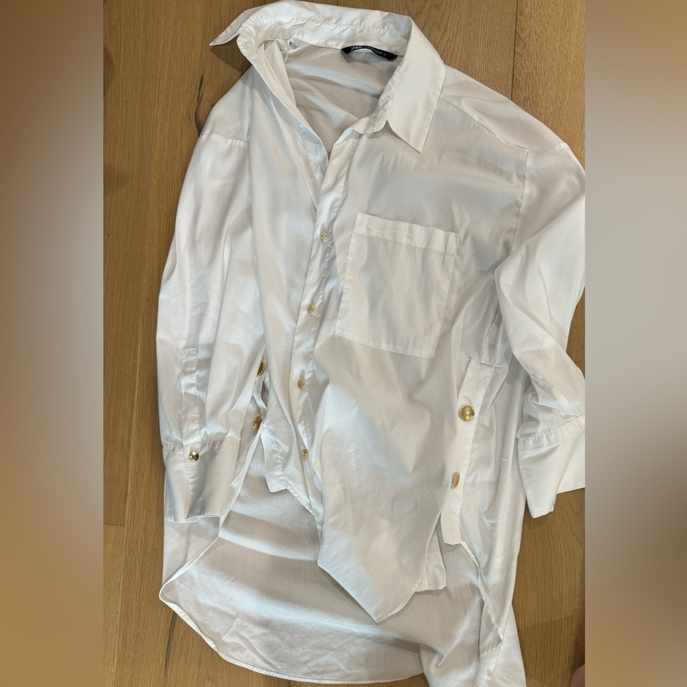 White dress shirt